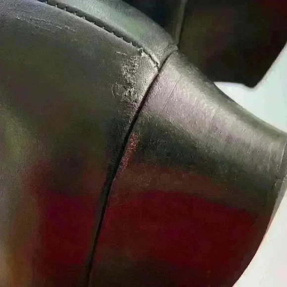 Salvatore Ferragamo Black Pumps Size 5B - Picture 10 of 12